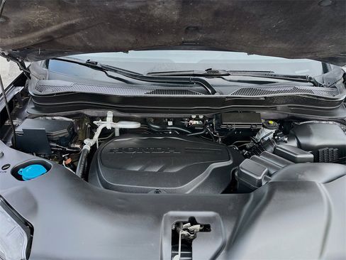 Used 2021 Honda Pilot Touring image 34