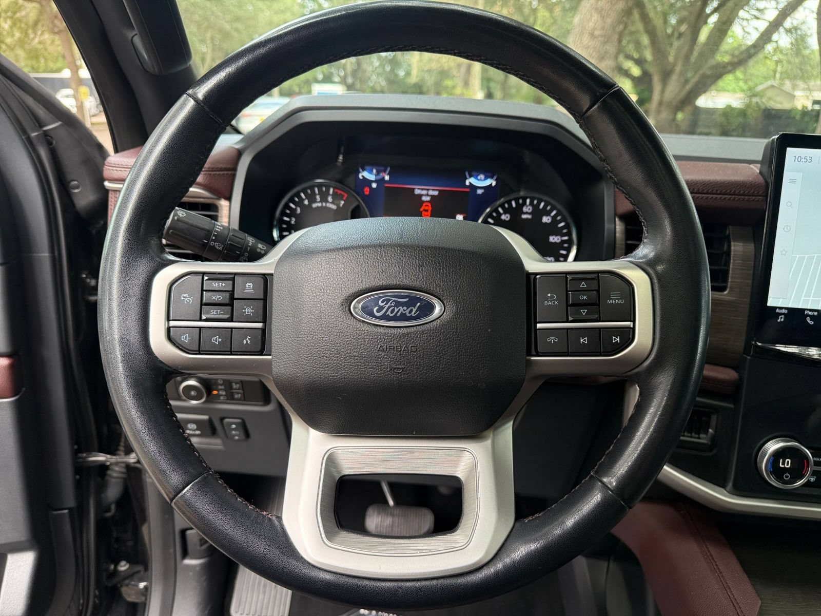 Used 2024 Ford Expedition Limited AWD/4WD image 27