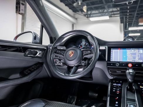 Used 2023 Porsche Macan T image 42