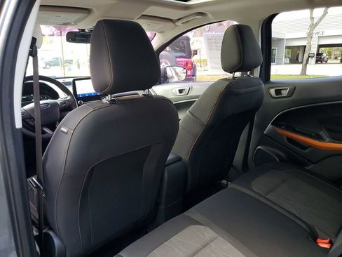 Used 2021 Ford EcoSport SE w/ SE Appearance Package image 8