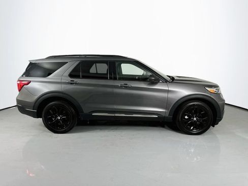 Used 2023 Ford Explorer XLT w/ Equipment Group 202A AWD/4WD image 10
