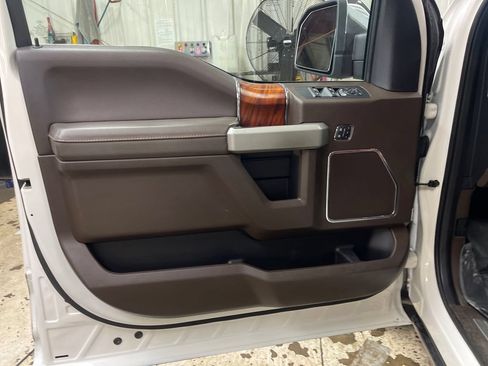 Used 2018 Ford F150 King Ranch w/ Equipment Group 601A Luxury AWD/4WD image 15