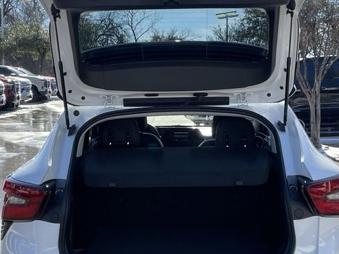 Used 2025 Chevrolet Trax LT image 25