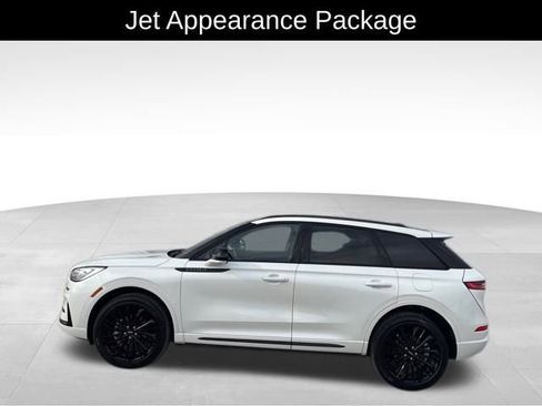 Used 2025 Lincoln Corsair Reserve w/ Jet Appearance Package image 5