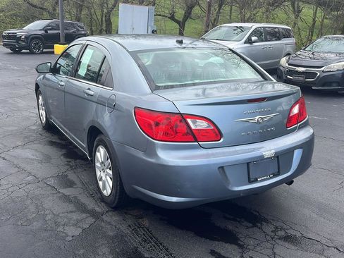 Used 2010 Chrysler Sebring Touring image 3