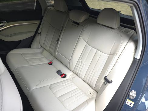 Used 2024 Audi Q8 e-tron Prestige w/ Prestige Package AWD/4WD image 16