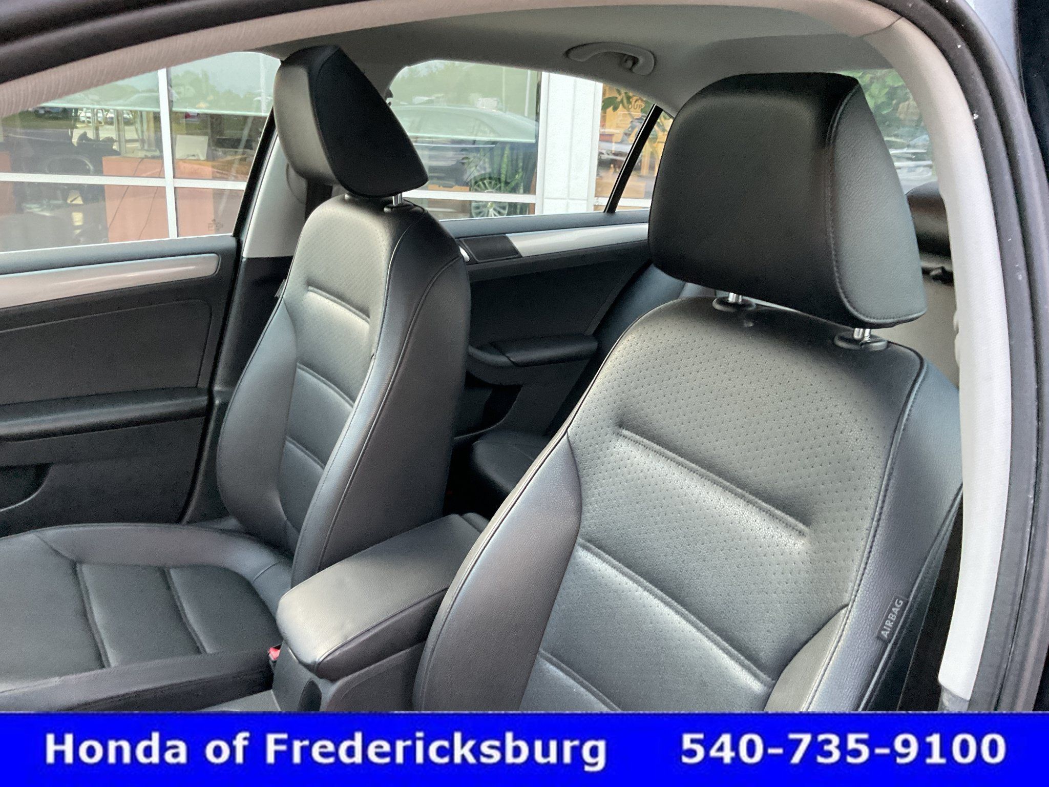 Used 2015 Volkswagen Jetta SE FWD image 32