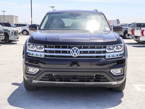 Used 2018 Volkswagen Atlas SEL Premium image 2