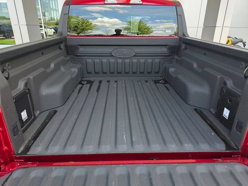 Used 2025 Ford Maverick XLT w/ 4K Tow Package AWD/4WD image 4