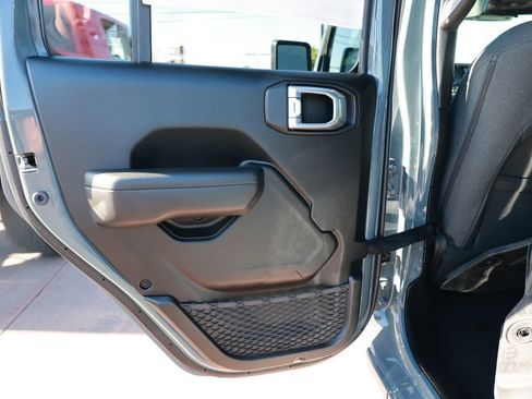 New 2026 Jeep Gladiator Sport AWD/4WD image 31