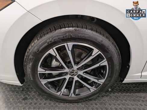 Used 2025 Volkswagen Jetta Sport image 8