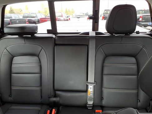 Certified 2022 GMC Canyon Denali image 14