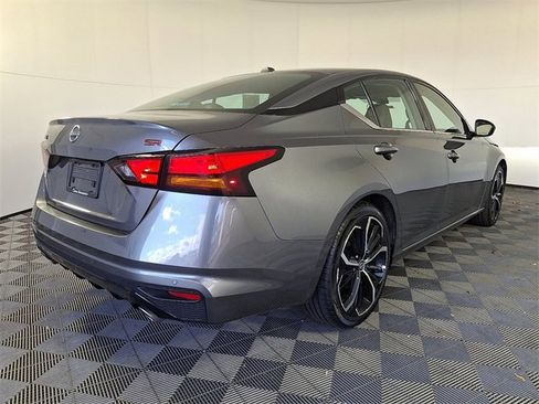 Used 2023 Nissan Altima 2.5 SR image 10