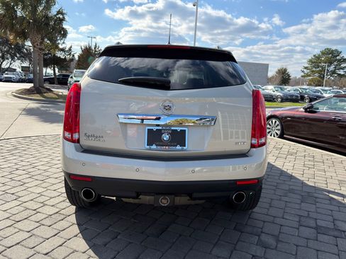 Used 2016 Cadillac SRX Luxury image 9