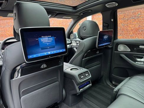 New 2026 Mercedes-Benz Maybach GLS 600 4MATIC image 23