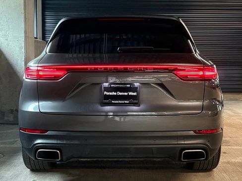 Used 2023 Porsche Cayenne AWD/4WD image 7