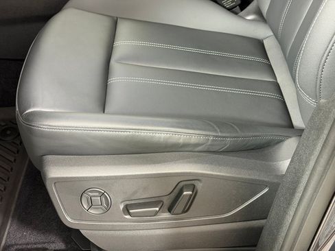 Certified 2025 Audi Q5 Premium w/ Premium Plus AWD/4WD image 15