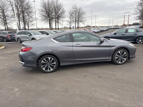 Used 2017 Honda Accord EX-L image 9