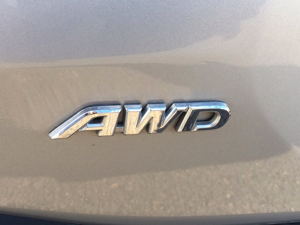 Used 2025 Toyota RAV4 XLE AWD/4WD image 4