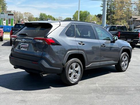 Used 2024 Toyota RAV4 XLE w/ Convenience Package FWD image 3