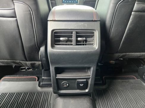 Used 2021 Ford Edge ST-Line w/ Class II Trailer Tow Package AWD/4WD image 37