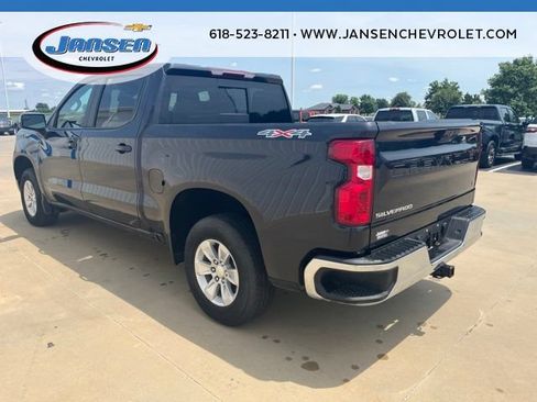 Used 2024 Chevrolet Silverado 1500 LT w/ Convenience Package II AWD/4WD image 4