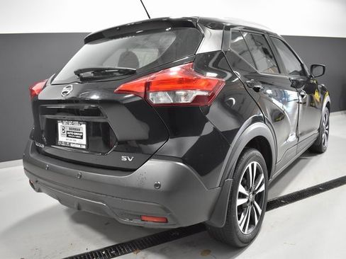 Used 2020 Nissan Kicks SV image 8