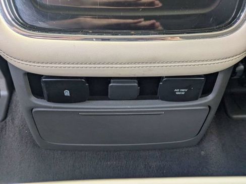 Used 2023 Lincoln Navigator Reserve AWD/4WD image 16