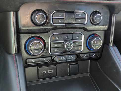 Used 2023 Chevrolet Tahoe RST image 17