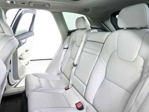 Used 2021 Volvo XC60 T5 Inscription w/ Advanced Package FWD image 21