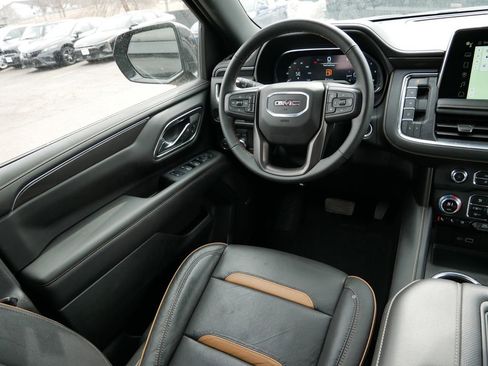 Used 2024 GMC Yukon AT4 AWD/4WD image 18