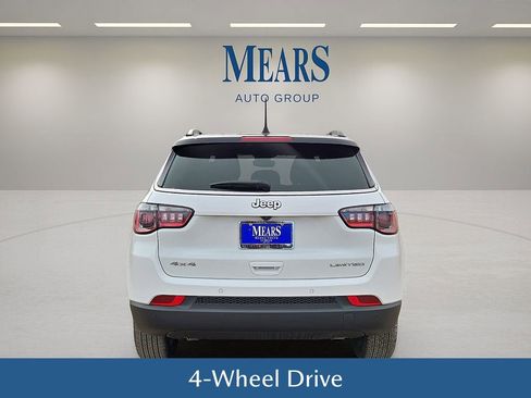 Used 2025 Jeep Compass Limited image 5