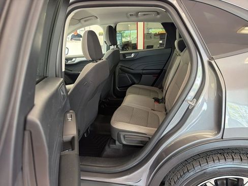 Used 2021 Ford Escape SE w/ SE Sport Appearance Package AWD/4WD image 18