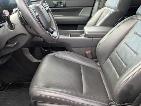 Used 2024 Hyundai Santa Fe Calligraphy FWD image 11