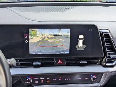 Used 2023 Kia Sportage EX image 11