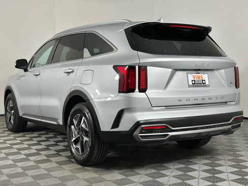 Used 2022 Kia Sorento S image 35