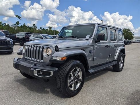 Certified 2018 Jeep Wrangler Unlimited Sahara image 6