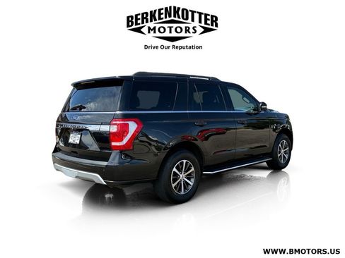 Used 2019 Ford Expedition XLT w/ Equipment Group 202A AWD/4WD image 3