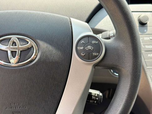 Used 2013 Toyota Prius Three FWD image 21