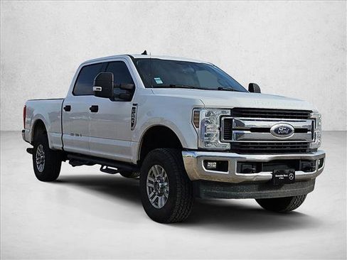Used 2019 Ford F250 XLT w/ XLT Value Package image 3