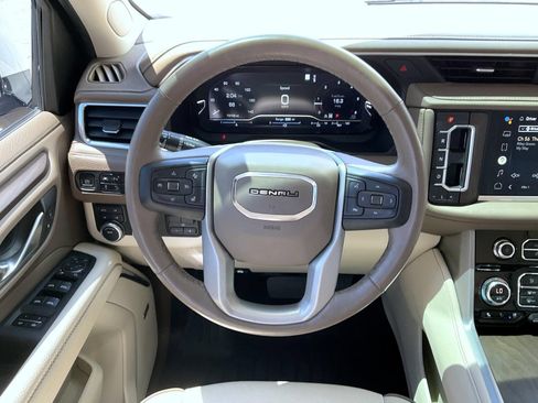 Used 2022 GMC Yukon Denali w/ Max Trailering Package AWD/4WD image 11