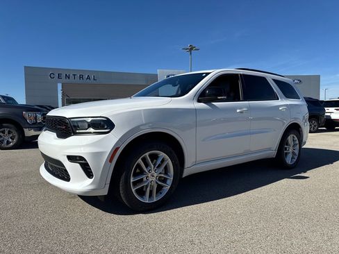 Used 2023 Dodge Durango GT image 1