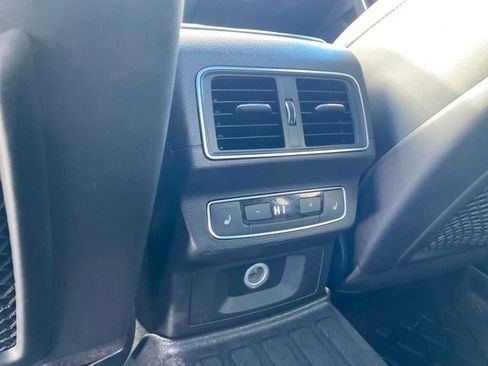 Used 2018 Audi SQ5 Prestige image 19