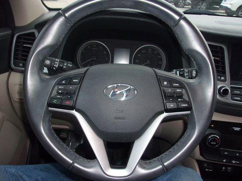 Used 2017 Hyundai Tucson Limited w/ Cargo Package image 16