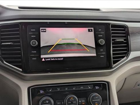 Used 2023 Volkswagen Atlas SE w/ Panoramic Sunroof Package FWD image 34