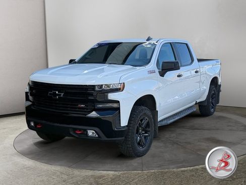 Used 2020 Chevrolet Silverado 1500 LT Trail Boss w/ Convenience Package image 3