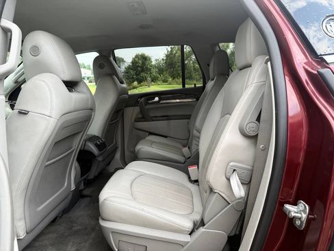 Used 2017 Buick Enclave Leather FWD image 13