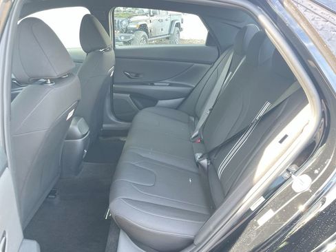 Certified 2025 Hyundai Elantra Sport FWD image 48