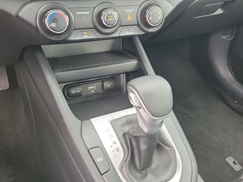 Used 2024 Kia Forte LXS FWD image 17