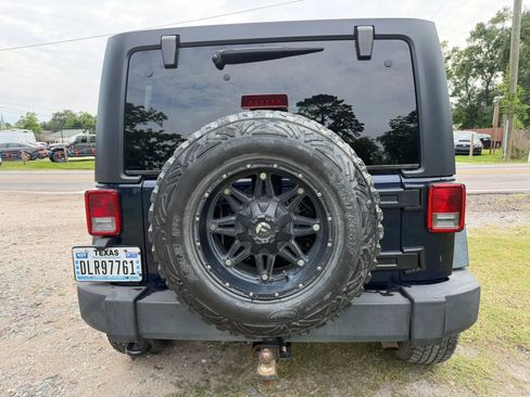 Used 2013 Jeep Wrangler Unlimited Sport AWD/4WD image 6